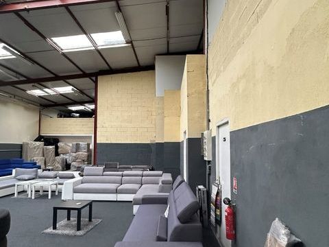 A VENDRE - ENSEMBLE IMMOBILIER 1100000 21300 Chenove