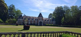  Propri�t�/ch�teau � vendre 15 + pi�ces 1800 m�