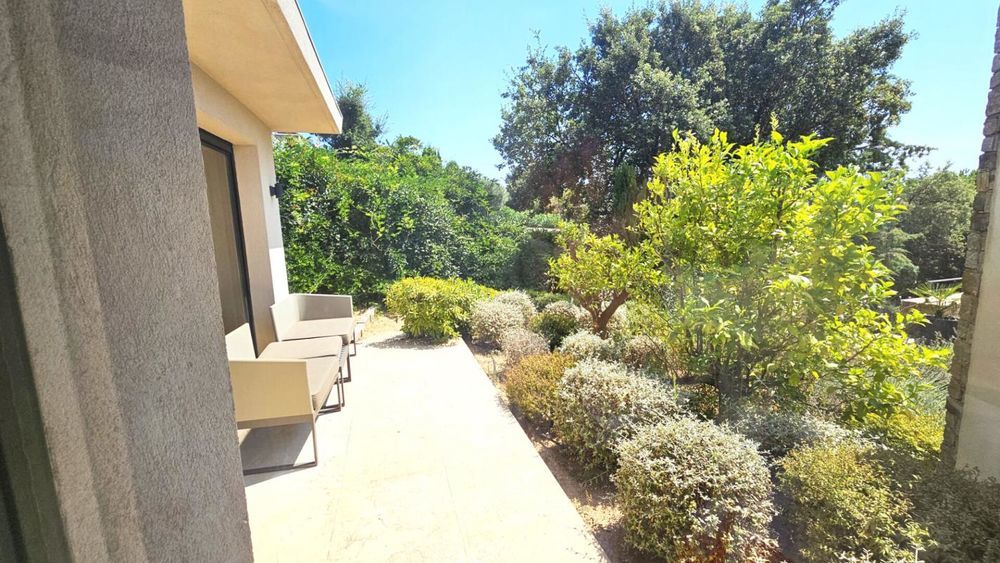 � vendre  Propri�t�/ch�teau Grimaud (83310)