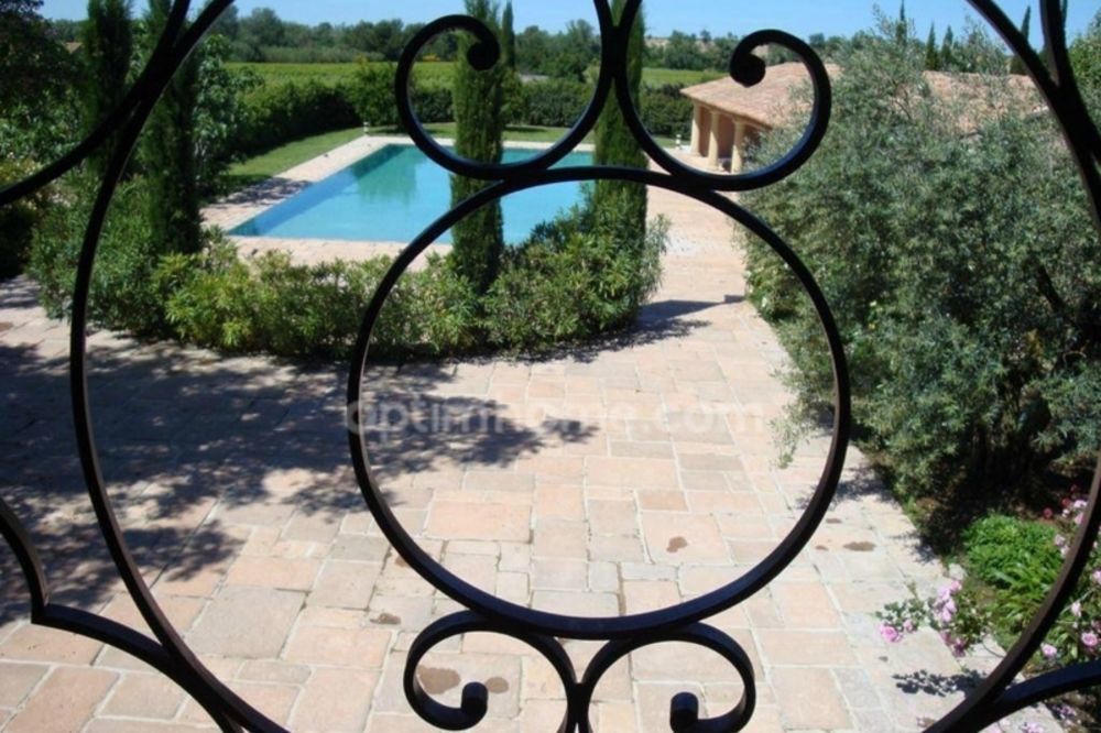 � vendre  Maison Vaison-la-Romaine (84110)