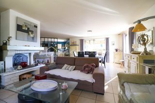  Villa � vendre 6 pi�ces 192 m�