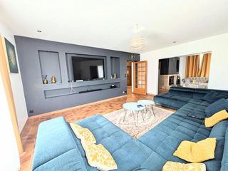  Maison � vendre 7 pi�ces 205 m�