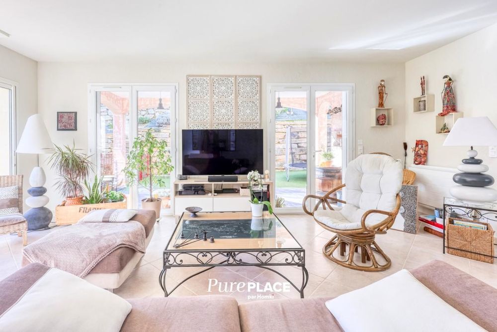 � vendre  Maison La Cadi�re-d'Azur (83740)