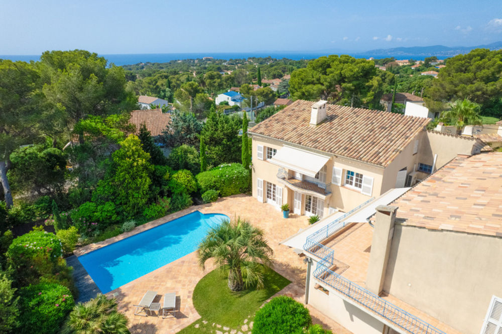 � vendre  Villa Saint-Rapha�l (83700)