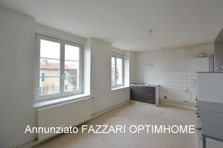  Immeuble � vendre 7 pi�ces 255 m�