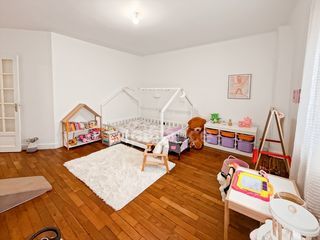  Immeuble � vendre 14 pi�ces 331 m�