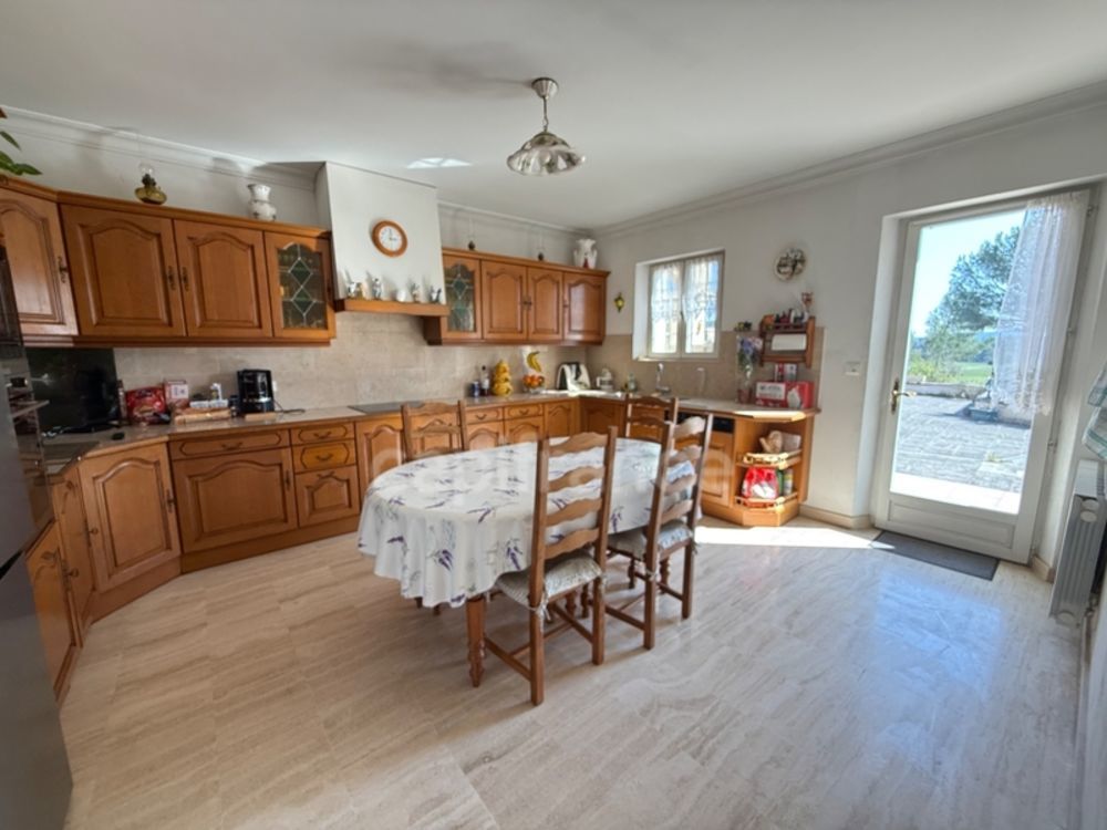 � vendre  Propri�t�/ch�teau Lauris (84360)