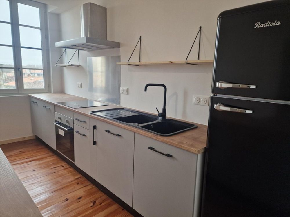 � vendre  Maison Saint-Jean-d'Ang�ly (17400)