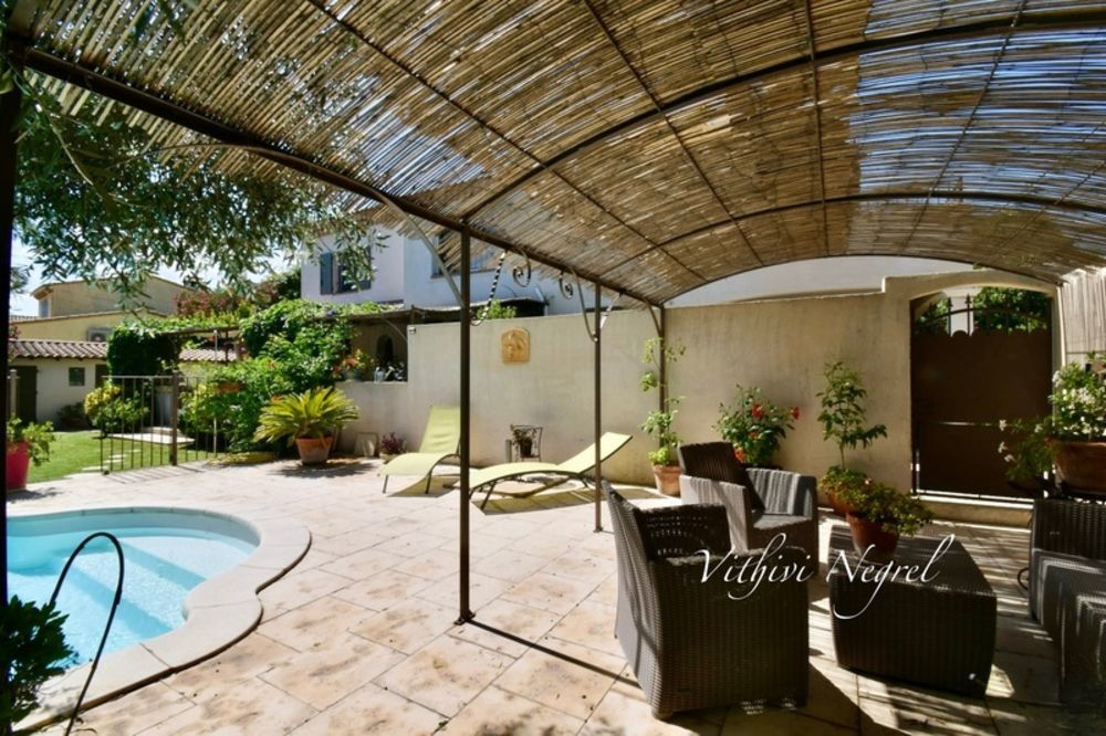 � vendre  Villa Mouri�s (13890)