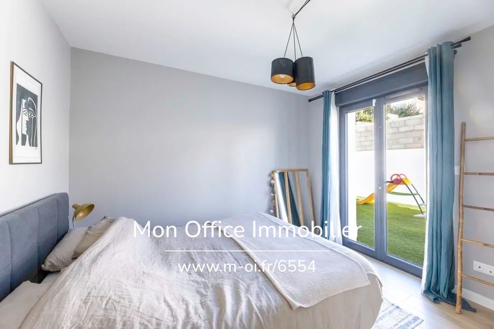 � vendre  Maison �guilles (13510)