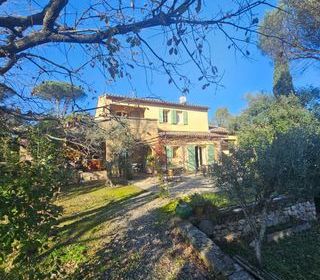  Villa � vendre 6 pi�ces 165 m�