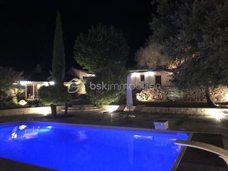  Propri�t�/ch�teau � vendre 10 pi�ces 490 m�