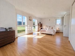  Maison � vendre 8 pi�ces 198 m�