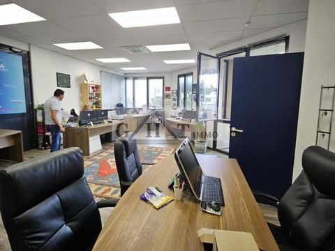 IMMEUBLE DE BUREAUX A VENDRE 290m2 CRETEIL EUROPARC 650000 94000 Creteil