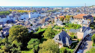  Propri�t�/ch�teau � vendre 8 pi�ces 181 m�