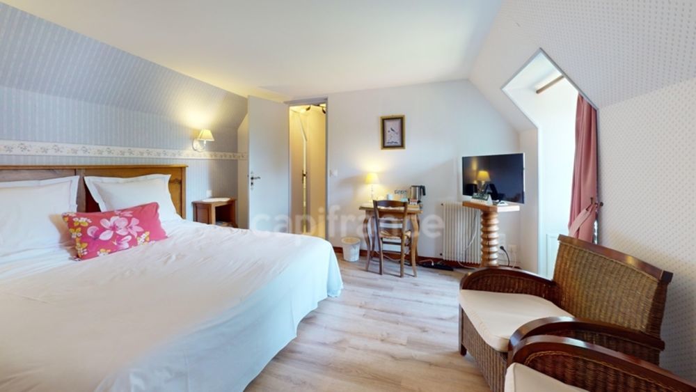 � vendre  Propri�t�/ch�teau Sainte-C�cile (50800)