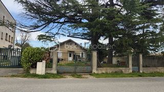  Immeuble � vendre 15 + pi�ces 900 m�