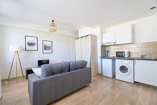  Immeuble � vendre 9 pi�ces 200 m�