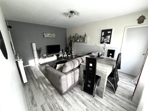   � vendre LONGVIC (21) appartement T4 72 m� avec grande terrasse et place de parking Appartement - 4 pi�ce(s) - 72 m�