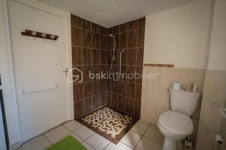  Propri�t�/ch�teau � vendre 9 pi�ces 205 m�