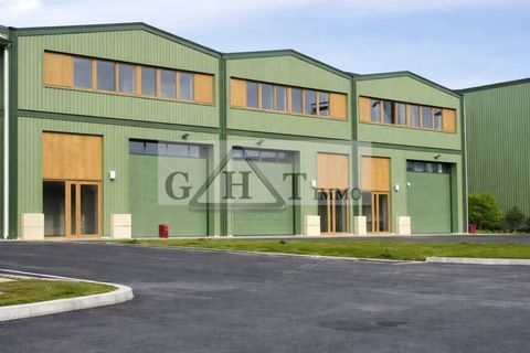 A LOUER 545 M&sup2; ENTREPOT BUREAUX A STAINS 6271 93240 Stains