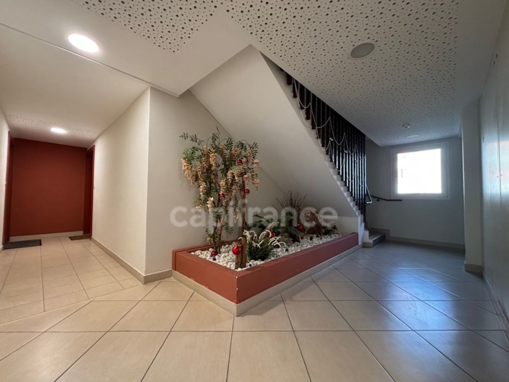 � vendre  Appartement M�ze (34140)