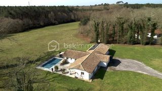  Maison � vendre 7 pi�ces 200 m�