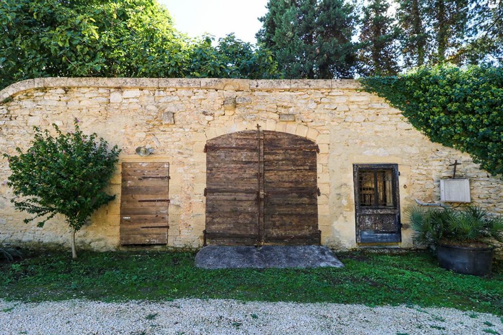 � vendre  Propri�t�/ch�teau Uz�s (30700)