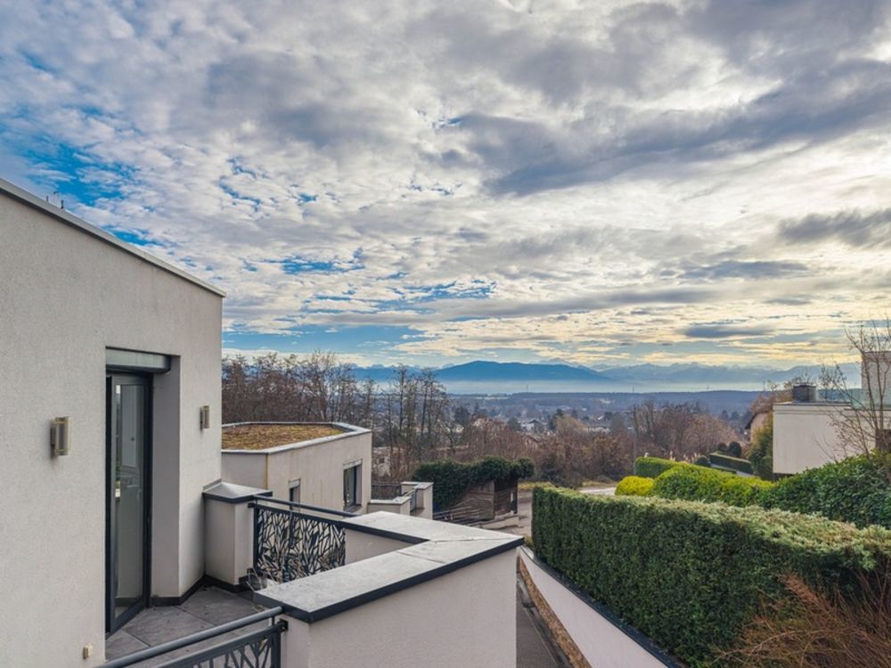 � vendre  Maison Divonne-les-Bains (01220)