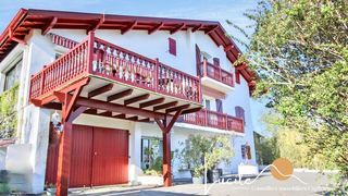  Maison � vendre 9 pi�ces 235 m�