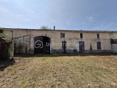   Charmante maison � r�nover de 228m2 � Saint-Quentin-de-Caplong Maison - 6 pi�ce(s) - 228 m�
