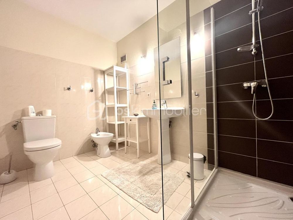 � vendre  Villa Bagnols-en-For�t (83600)