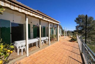  Villa � vendre 8 pi�ces 198 m�