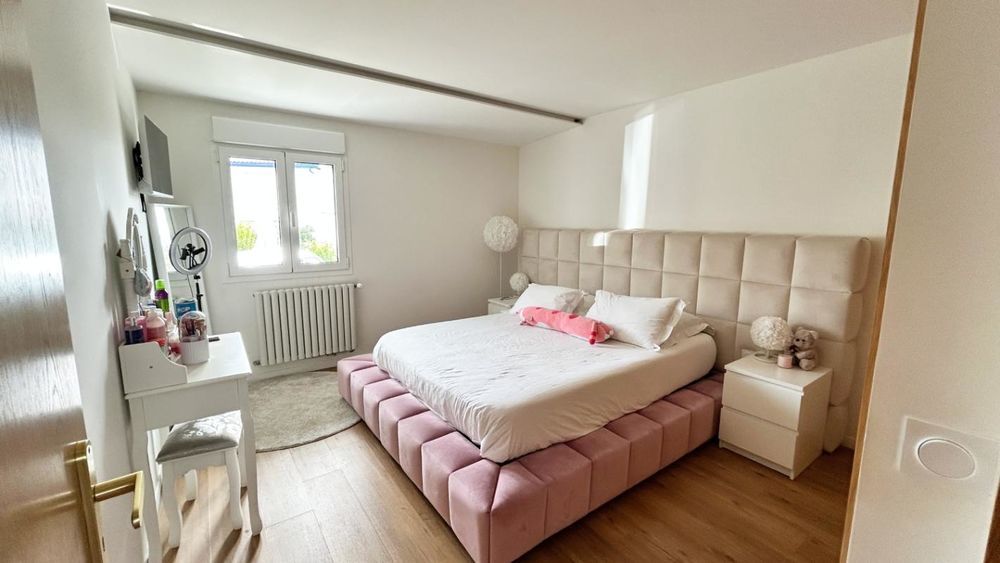 � vendre  Propri�t�/ch�teau Gu�thary (64210)