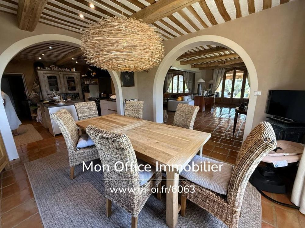 � vendre  Propri�t�/ch�teau Lourmarin (84160)