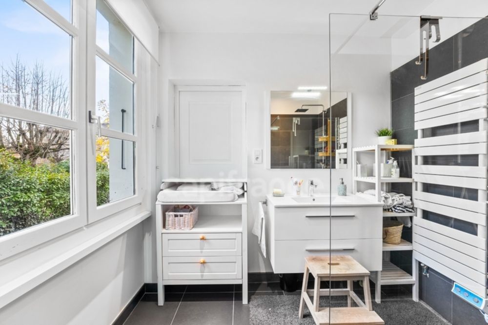 � vendre  Maison Divonne-les-Bains (01220)