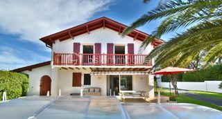  Maison � vendre 7 pi�ces 215 m�