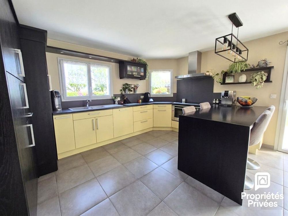 � vendre  Maison Collonges (01550)