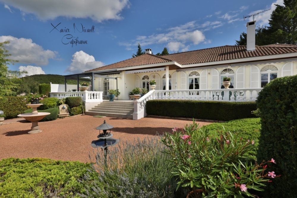 � vendre  Maison La Roche-Vineuse (71960)