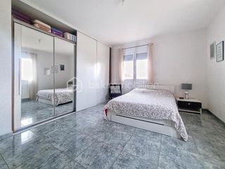  Immeuble � vendre 12 pi�ces 350 m�