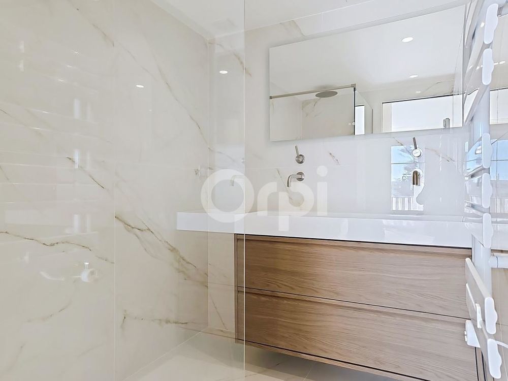 � vendre  Appartement Antibes (06600)