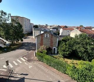  Immeuble � vendre 12 pi�ces 208 m�