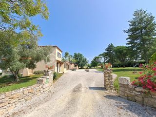  Villa � vendre 6 pi�ces 136 m�