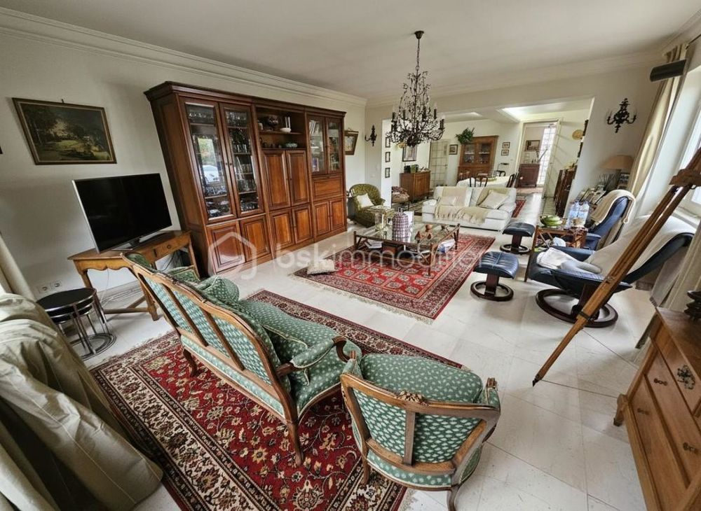 � vendre  Propri�t�/ch�teau Parigny (42120)