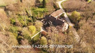  Propri�t�/ch�teau � vendre 14 pi�ces 347 m�