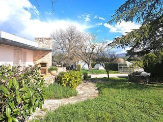  Maison � vendre 8 pi�ces 273 m�