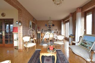  Propri�t�/ch�teau � vendre 7 pi�ces 282 m�