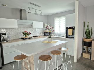  Maison � vendre 4 pi�ces 95 m�