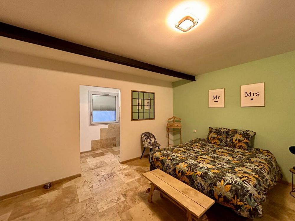 � vendre  Propri�t�/ch�teau Les Eyzies-de-Tayac-Sireuil (24620)