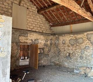  Remise / Grange � vendre 1 pi�ce 83 m�